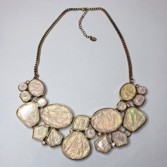 Claire's Bib Necklace Iridescent Ivory Gemstones Gold Tone Metal Shimmer - Picture 4 of 14